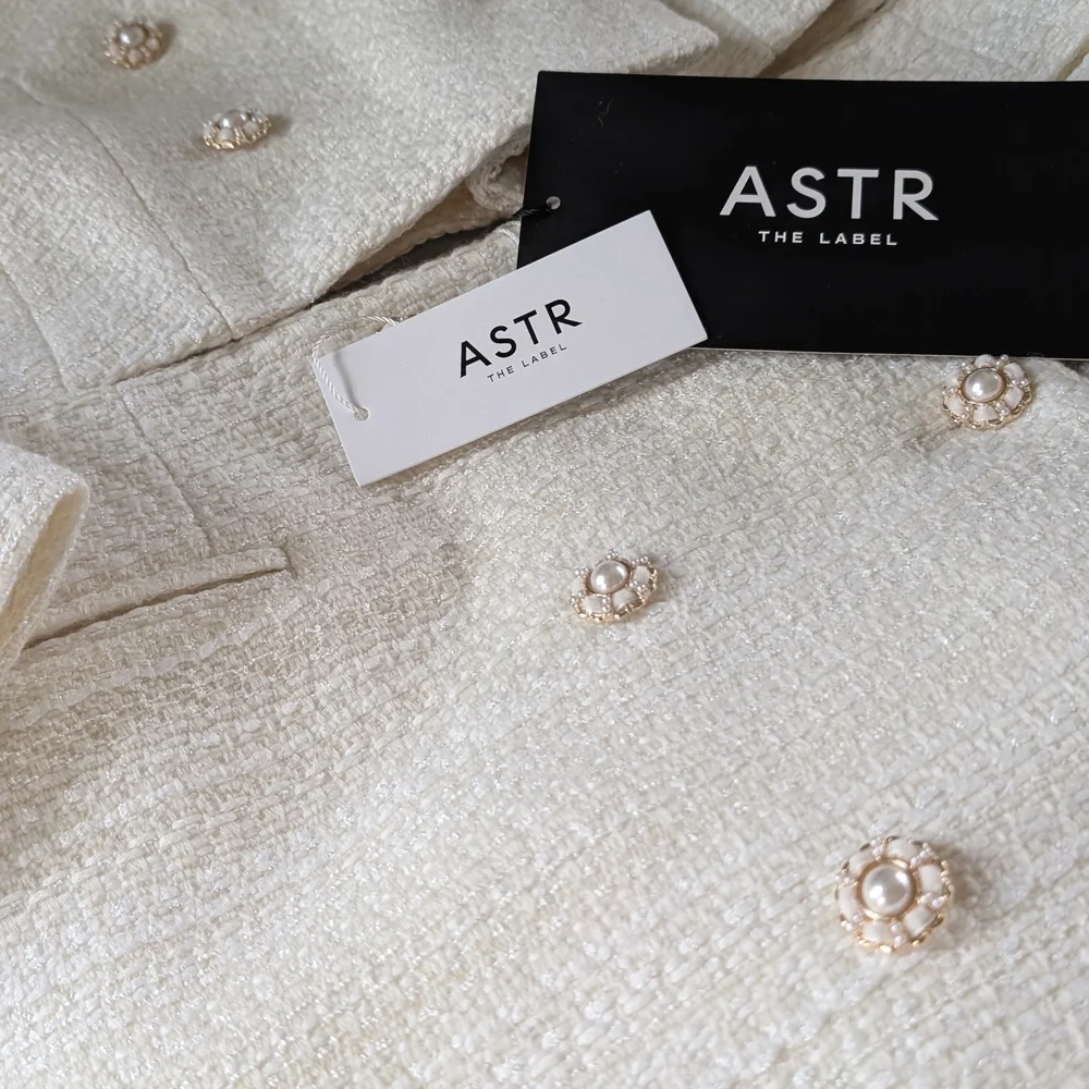 Astr Cream Tweed Double-Breasted Cropped Blazer & Mini Skirt Set - Picture 8 of 11
